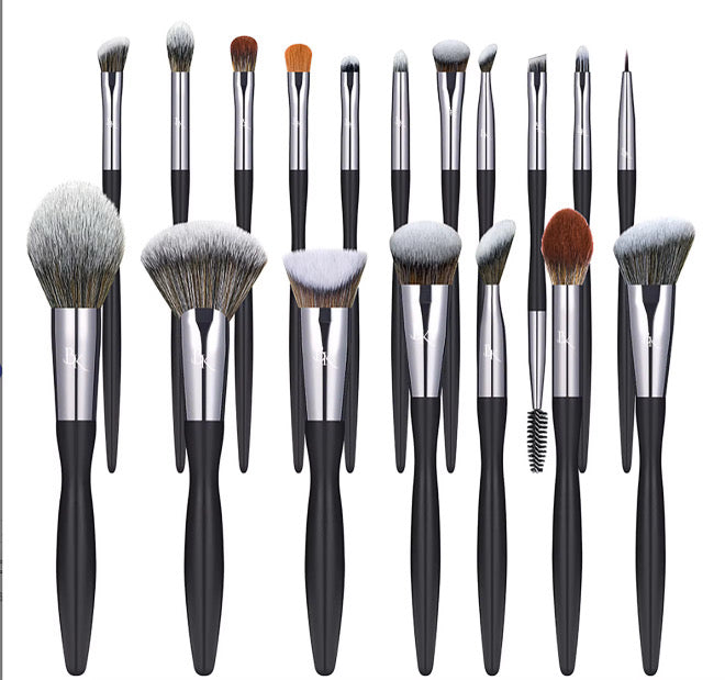 Pro Makeup Brush Set (PRE-ORDER ONLY)